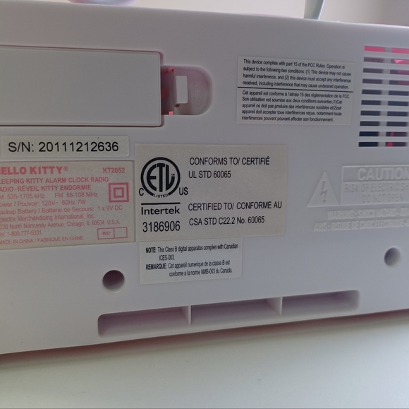 Hello Kitty Night Light, Radio and Alarm Clock - Picture 9 of 12